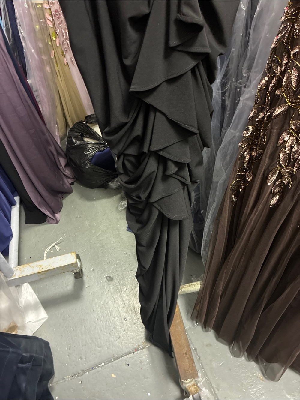 Betsy & Adam NWT Black Ruched Sleeveless Evening Gown Formal SZ 6P GALA Evening - Picture 11 of 15